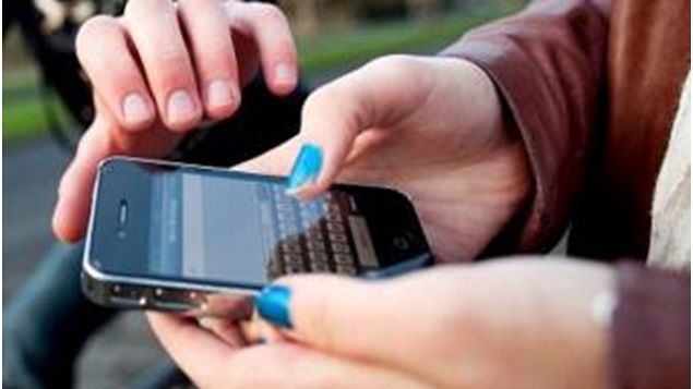 Viale La Playa, scippa un cellulare a una ragazza: nei guai 27enne algerino