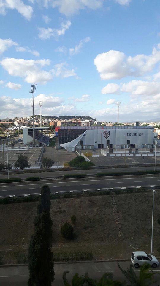 Vento record a Cagliari, si stacca la copertura del nuovo stadio