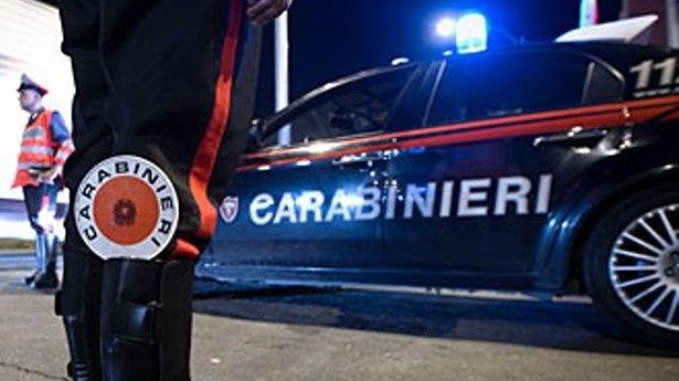 Ruba una Fiat 500 nei parcheggi della “Auchan” di Pirri, nei guai 48enne