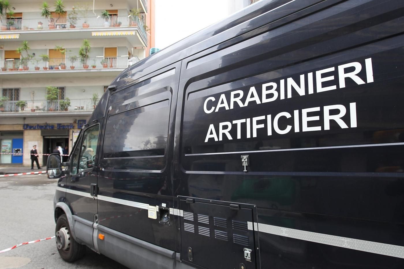 Valigia sospetta abbandonata in viale Bonaria: ma è un falso allarme