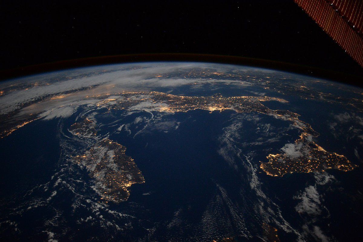 Nespoli “cattura” il Bel Paese dallo spazio: la Sardegna in primo piano