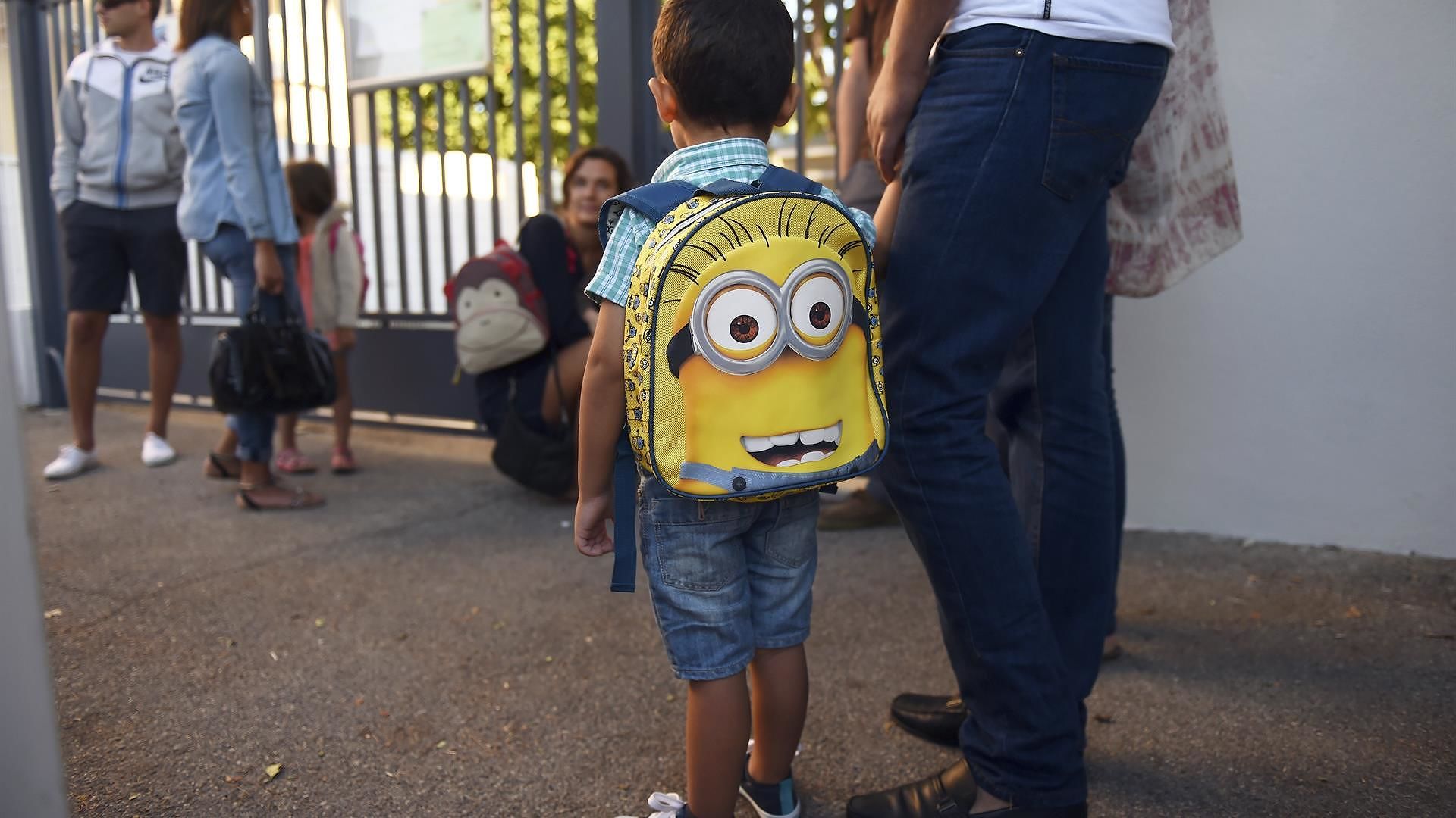 “Pirri, mio figlio subissato di compiti a casa: gita vietata a noi genitori, assurdo”