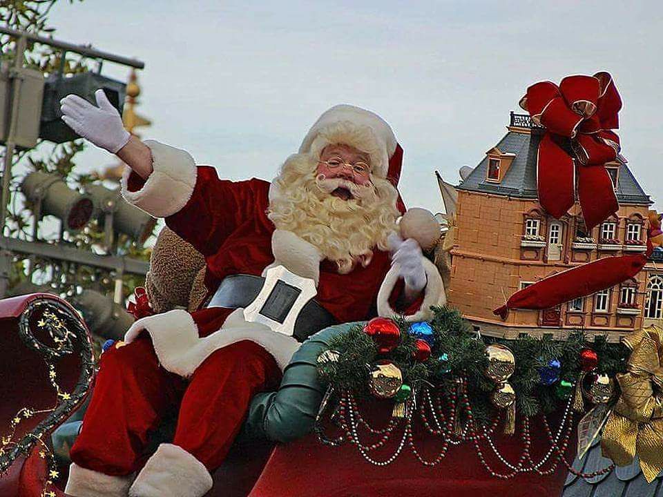 La casa di Babbo Natale è al Parco della Musica. Maxi villaggio natalizio a Cagliari