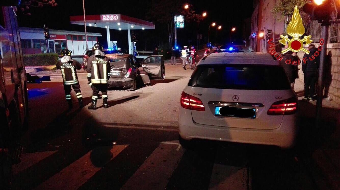 Fiamme da una stufa elettrica, intossicate bimba di 3 anni e la nonna