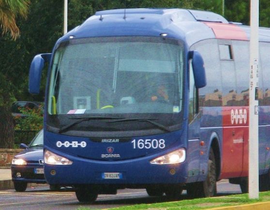 Dramma a Ittiri, muore a 14 anni investito da un autobus