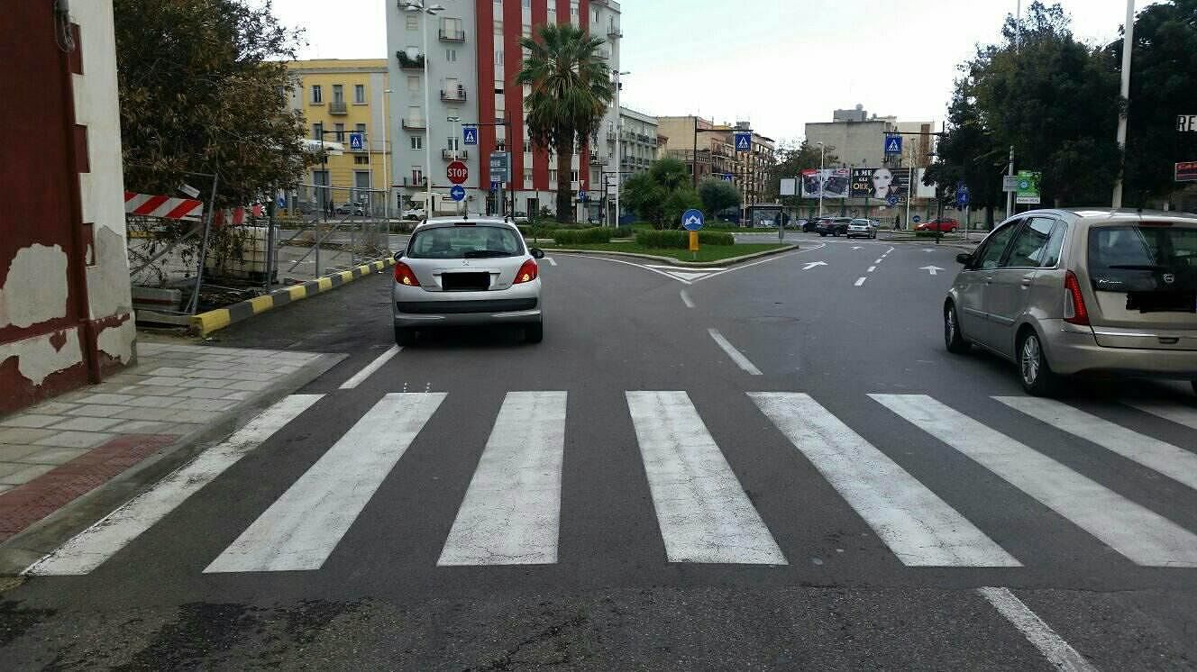 Viale Elmas, 38enne di Sestu investe un cagliaritano: è grave