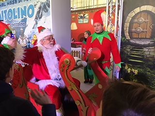 Santa Claus Sardegna Village: duemila bimbi incantati dalla magia del Natale