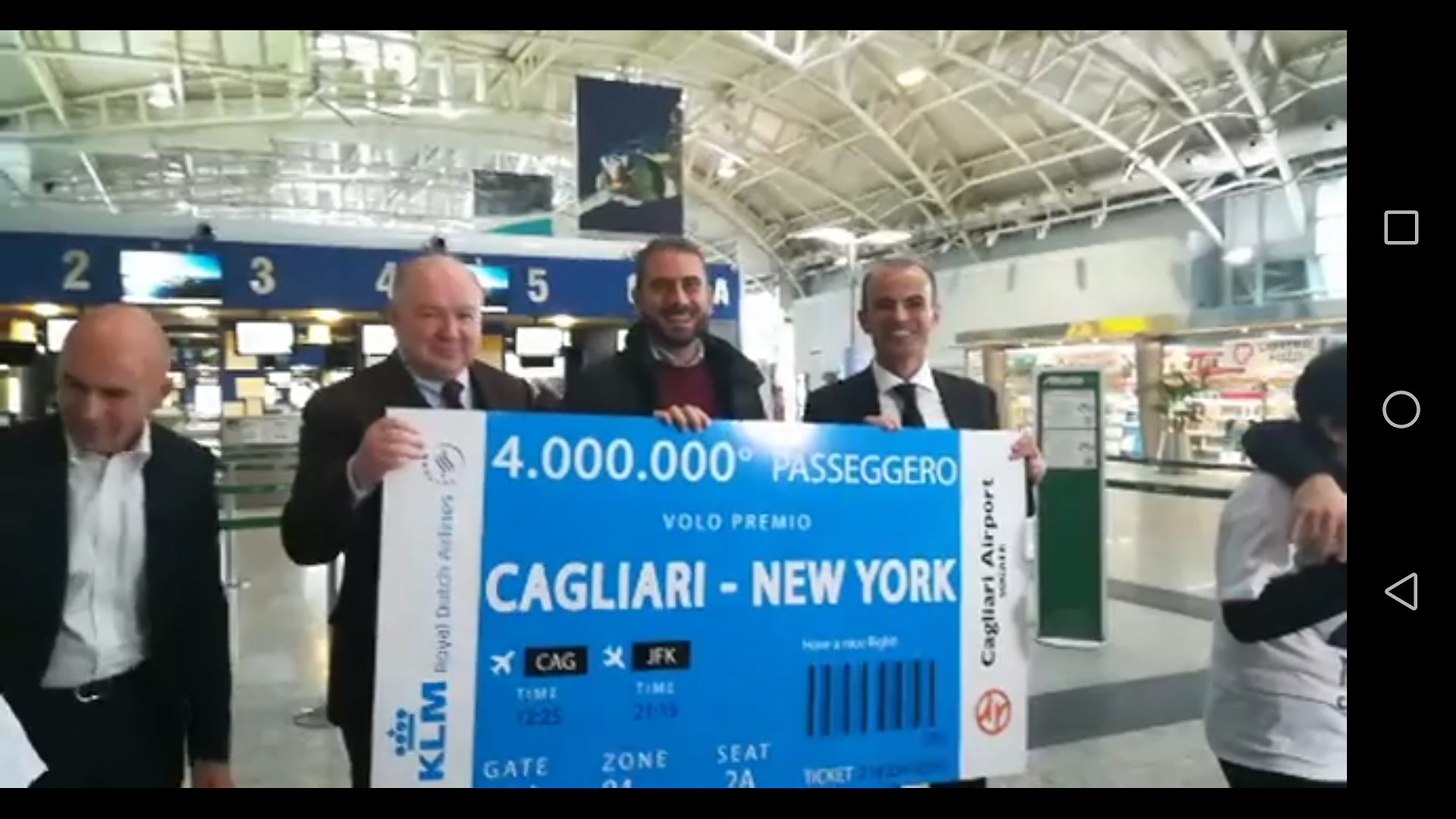 Boom passeggeri a Elmas, e il 4 milionesimo vince un volo a New York