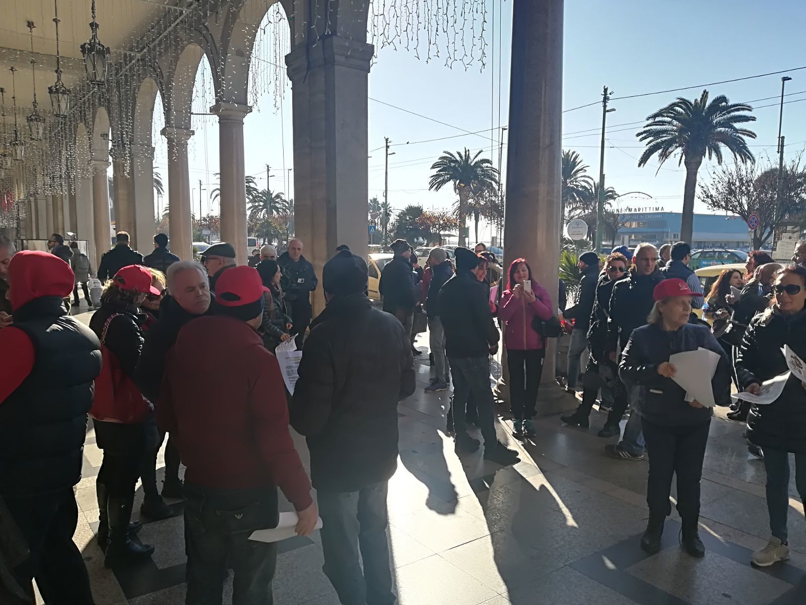 Commessi in sciopero a Cagliari: “Subito il rinnovo del contratto”