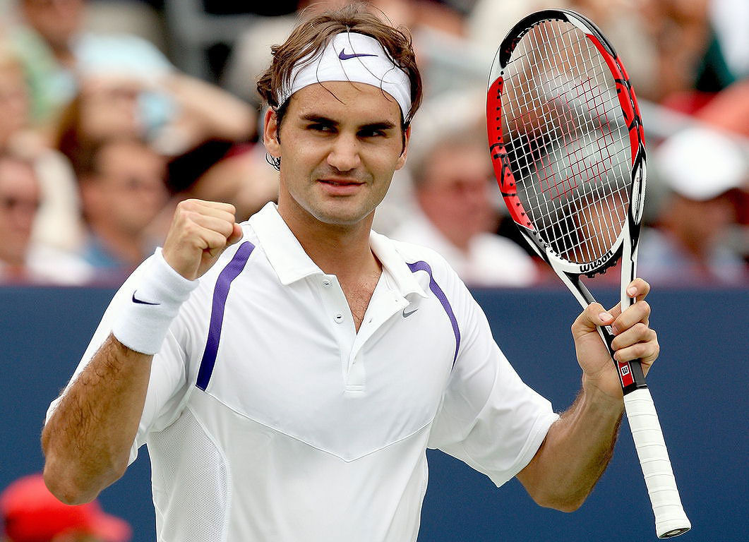 Laver fotografa Federer in lacrime: ecco lo sport che sa regalare emozioni