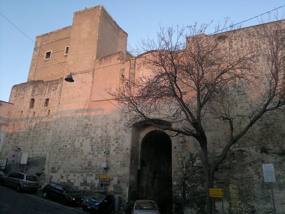 Castello, divieto di transito in via Lamarmora e via Genovesi