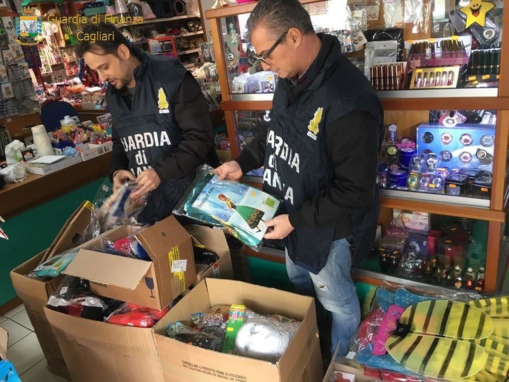 Merce non in regola, maxi blitz della Finanza: sequestrati oltre 12mila articoli