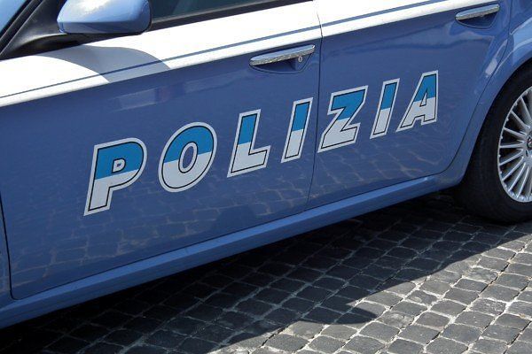 Cagliari, minaccia di morte la moglie e aggredisce la polizia: 84enne in manette