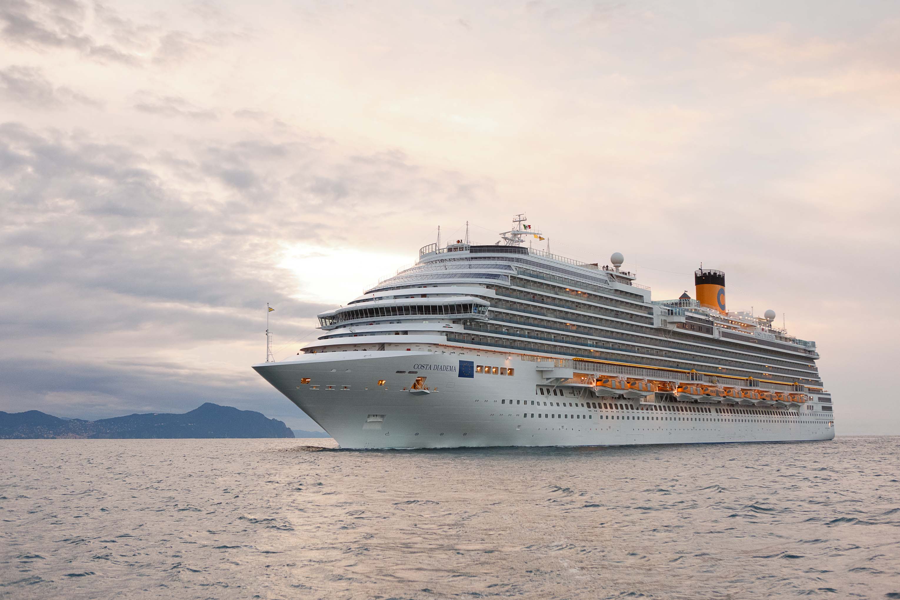 Prima fiera itinerante in crociera: imprenditori sardi a caccia di clienti a bordo di Costa Diadema