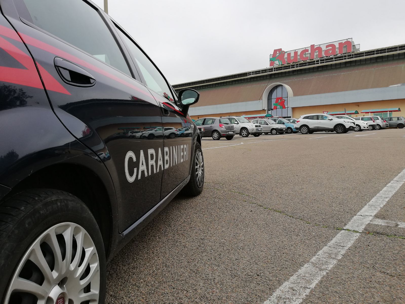 Furto all’Auchan di Santa Gilla: denunciata una donna di 50 anni
