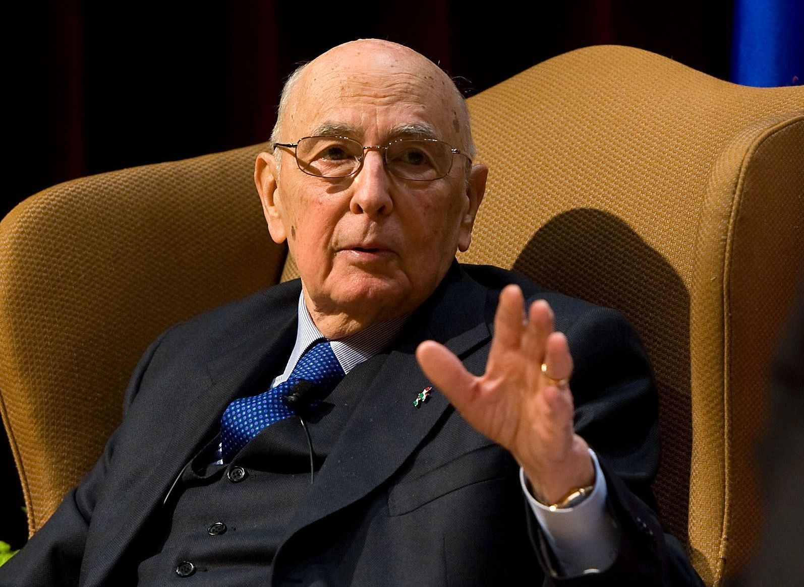 Politica italiana in apprensione, Giorgio Napolitano operato al cuore d’urgenza