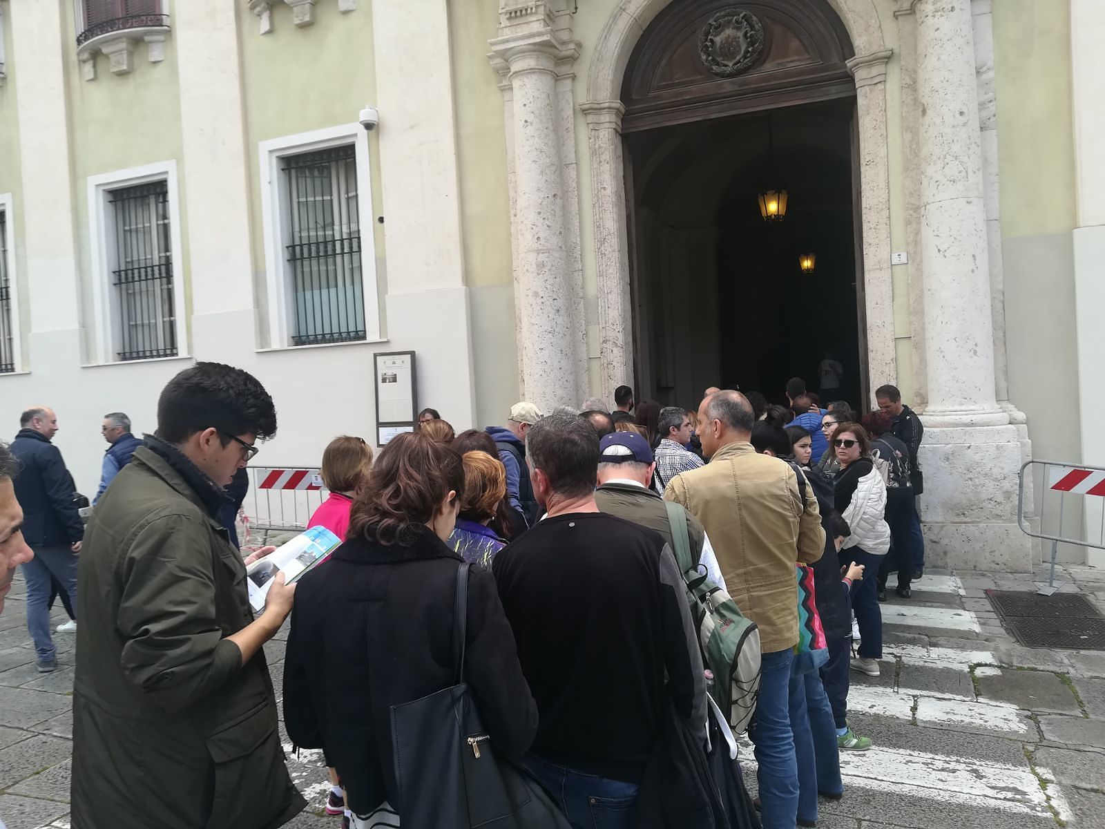 Cagliari, boom di visite per Monumenti Aperti: file record alla Casa Massonica e Orto Botanico