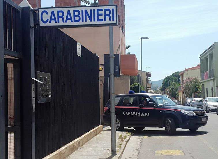 Maxi rissa tra italiani e stranieri a Capoterra, volano pugni e calci