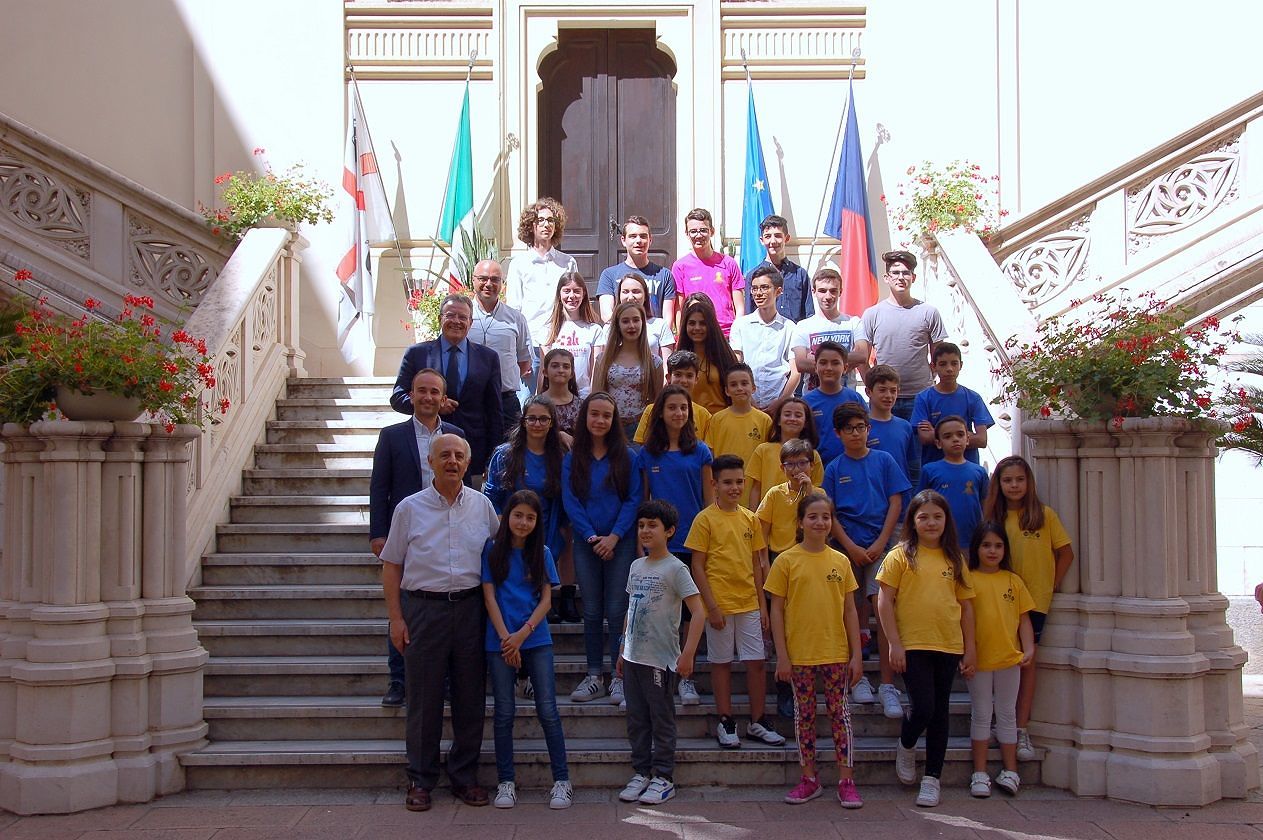 Cagliari, riconoscimenti in Comune per i giovani vincitori del “Trofeo scacchi a scuola”