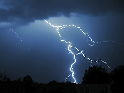Vortice di maltempo in arrivo sulla Sardegna, 24 ore tra temporali e grandinate