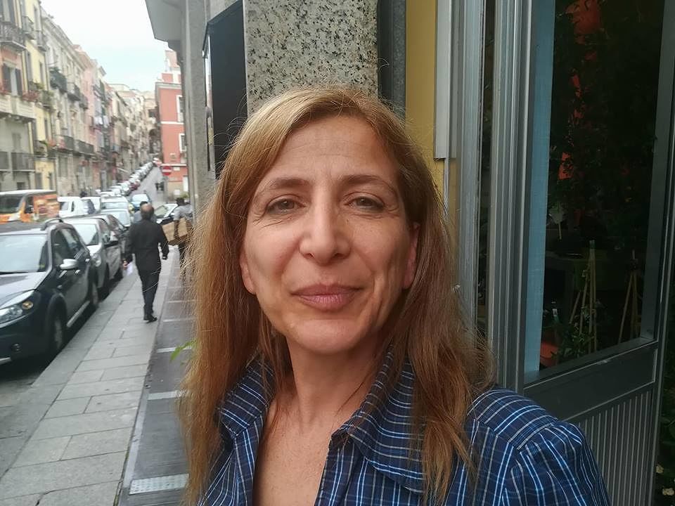 Cagliari, i timori della fioraia Francesca: “Via Azuni pedonale? Per me significherà fallire”