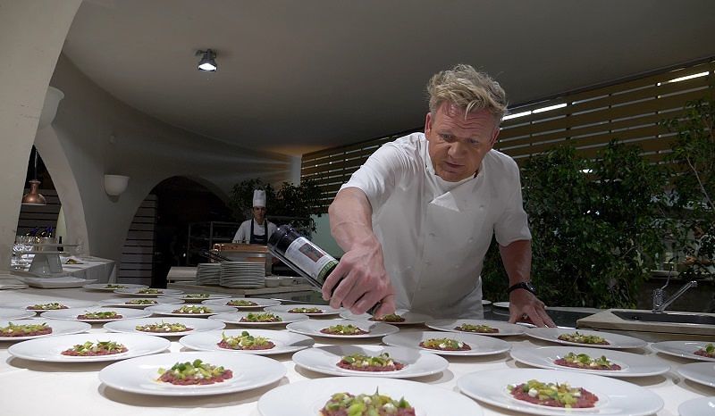 Pula, cena evento al Forte: Gordon Ramsey ai fornelli tra bottarga e ricotta mustia