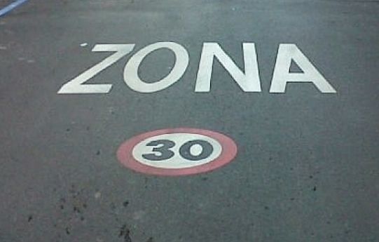 Svolta nel traffico a Cagliari: limite di velocità di 30 km/h in centro