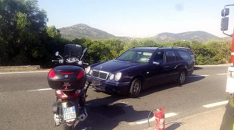 Incidente in scooter per George Clooney, l’attore al pronto soccorso di Olbia