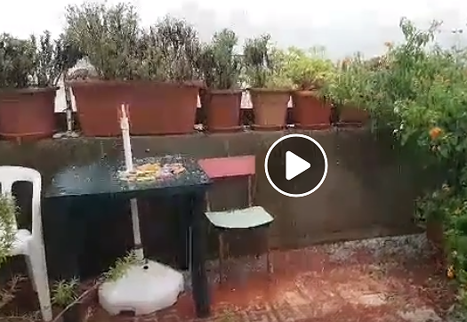 Temporali, piogge e arriva anche la grandine in Sardegna: ecco il video