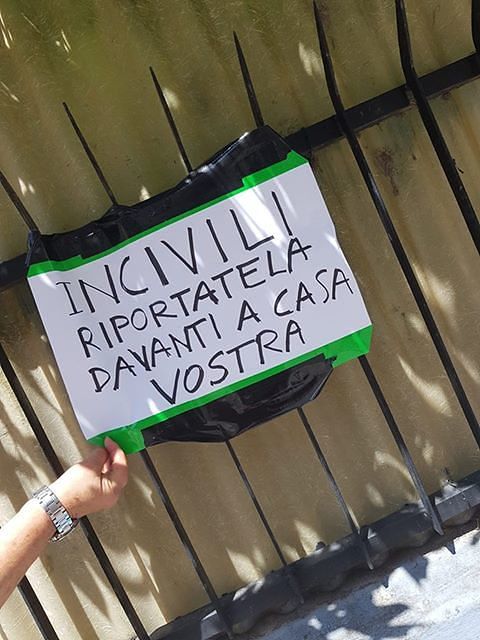 Cagliari, l’inciviltà delle persone che non rispettano la raccolta differenziata