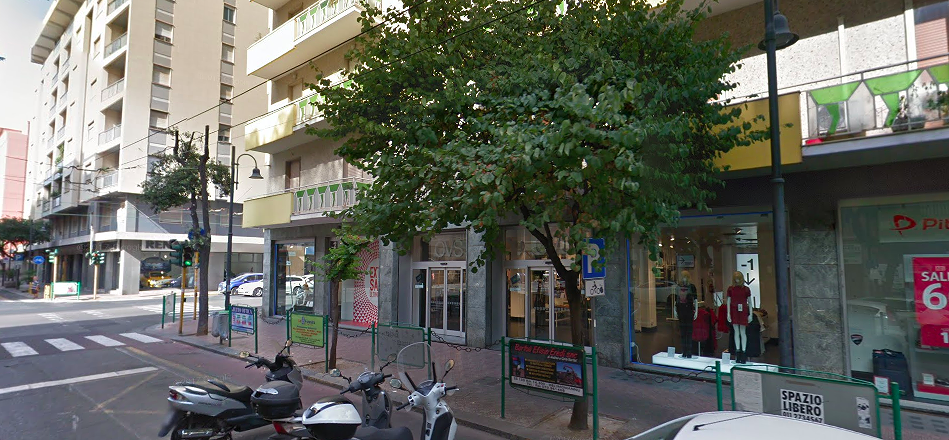 Furto da “Oviesse” in via Dante, denunciate due giovani: una è minorenne