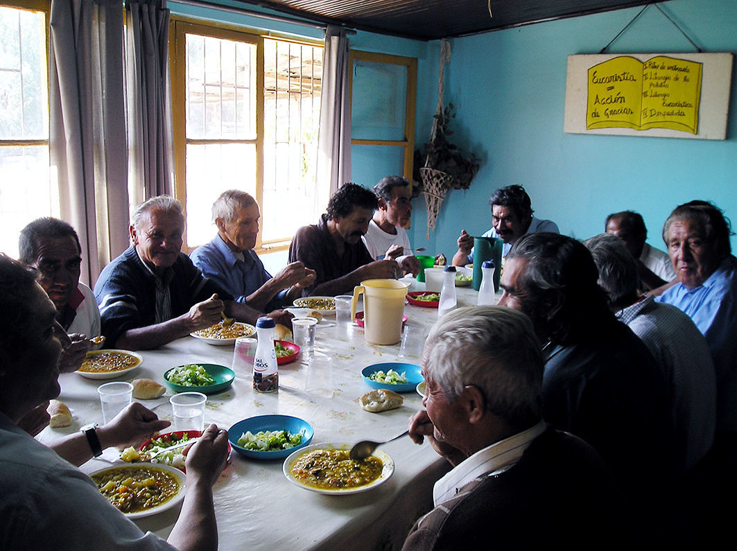 Cibo e solidarietà, arriva in Sardegna l’evento “Un pasto al giorno”