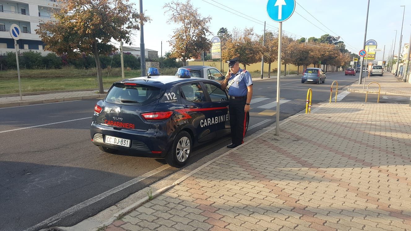 Calci, pugni e morsi ai carabinieri: in manette un operaio a Selargius