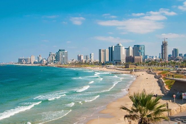 Aerei, da giugno via ai voli Cagliari-Tel Aviv