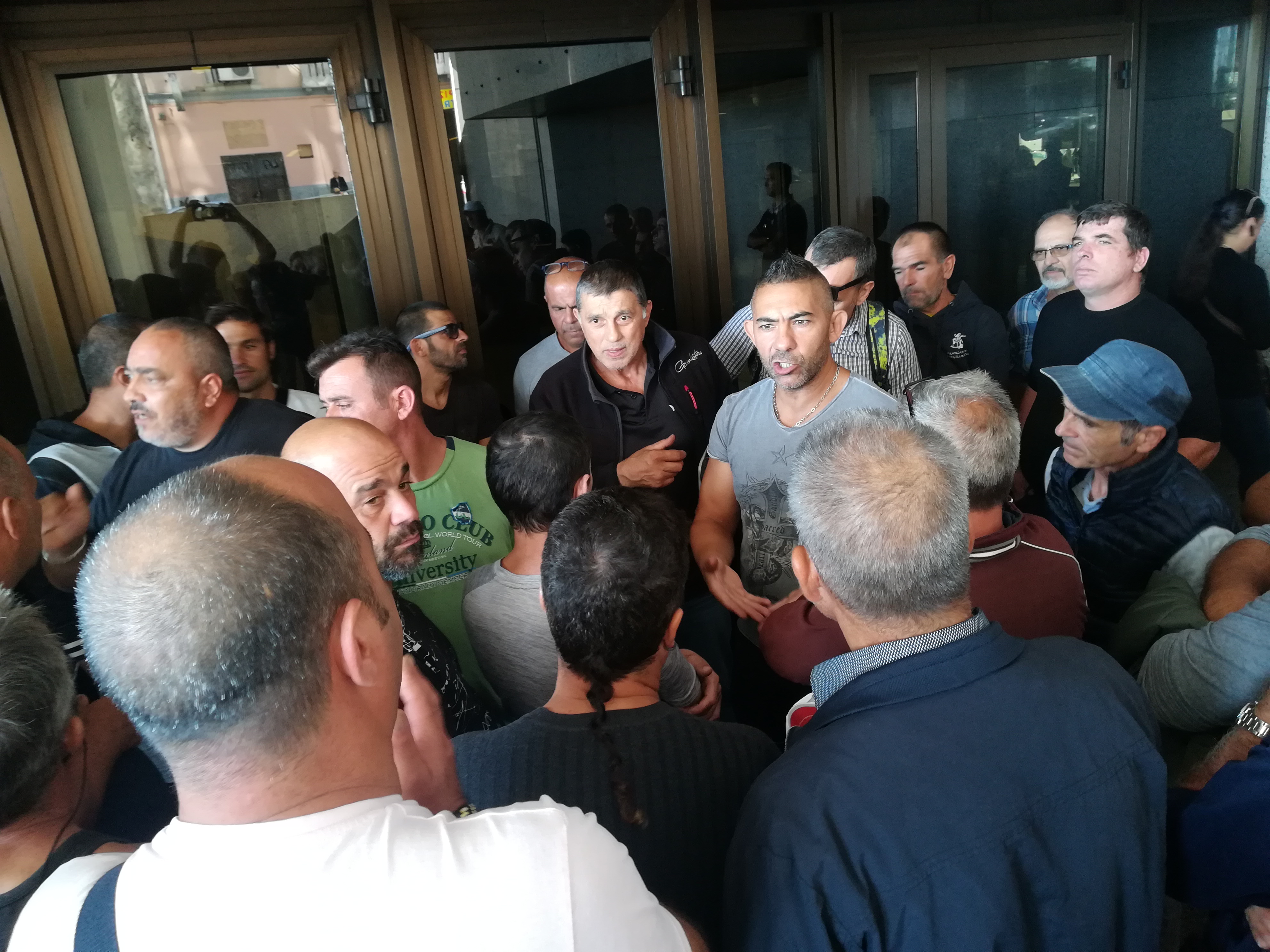 Cagliari, la battaglia dei pescatori di Santa Gilla va avanti: “Vogliamo 800mila euro”
