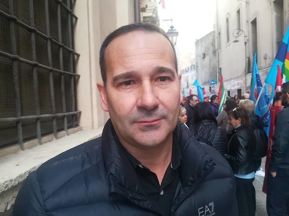 “Io, lavoratore universitario demansionato a Cagliari: soldi in meno e ruolo inutile da vigilante”