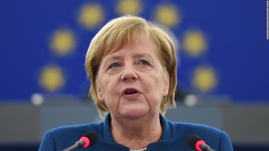 Aereo di Angela Merkel in panne costretto ad atterraggio di emergenza: era diretto al G20