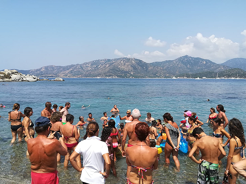 A Villasimius l’educazione ambientale si fa in spiaggia e negli hotel