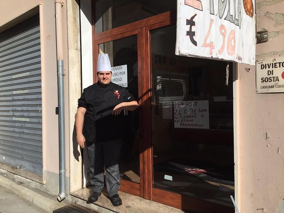 Roberto di Pirri, recordman di multe: “Centinaia di euro pagati, devo mettermi l’auto in tasca?”