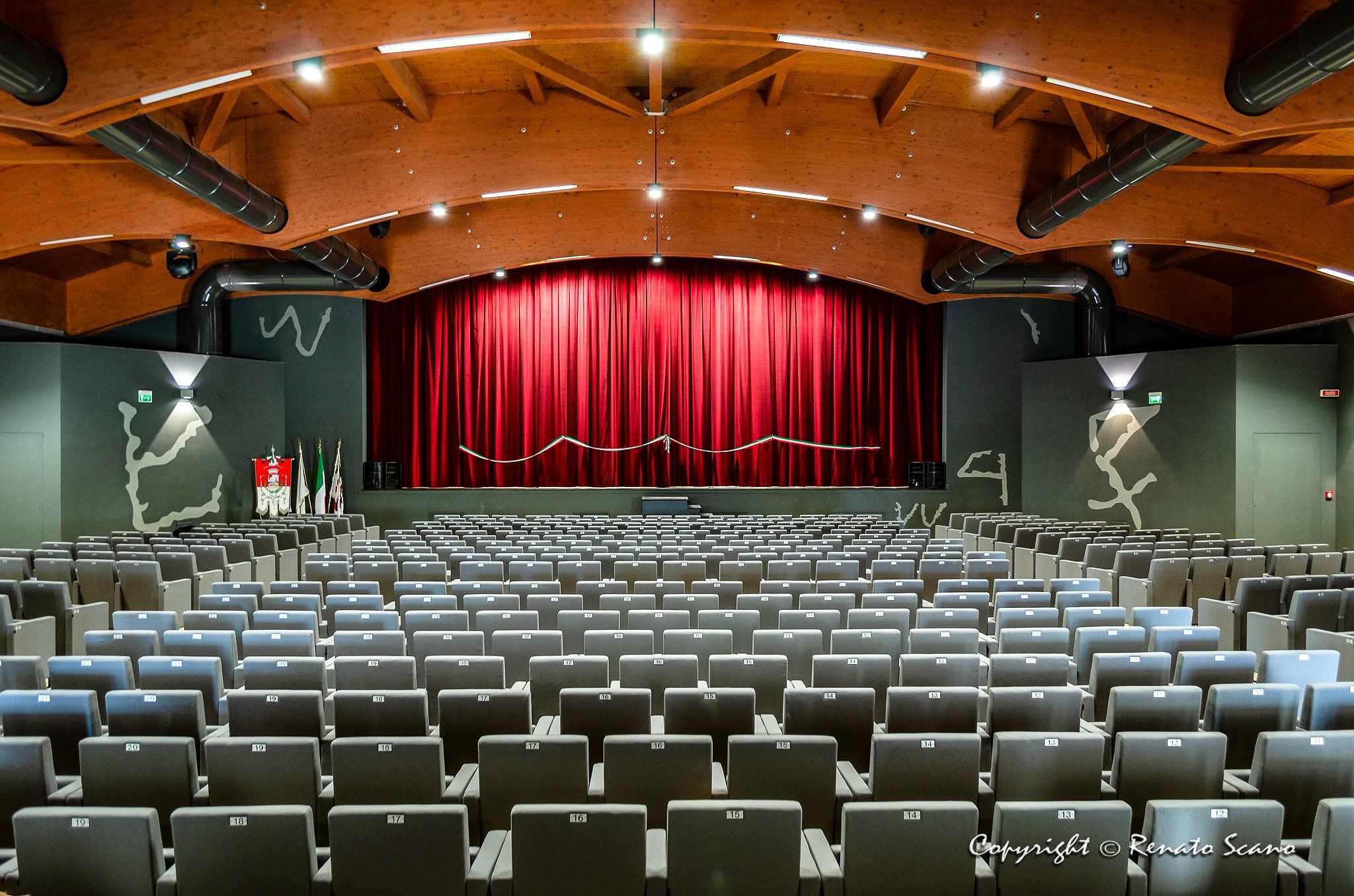 Pula si accende per un Natale indimenticabile al teatro Maria Carta: arriva la grande musica internazionale