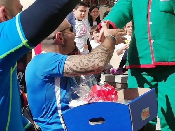 Alessandro Cicu vince alla Mezza maratona paralimpica di Oristano