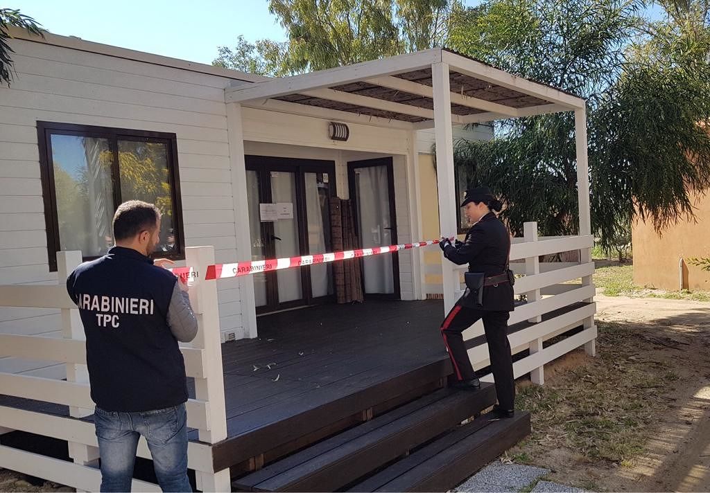52 case mobili abusive a Costa Rei, maxi sequestro al “Tiliguerta Camping Village”: cinque denunce