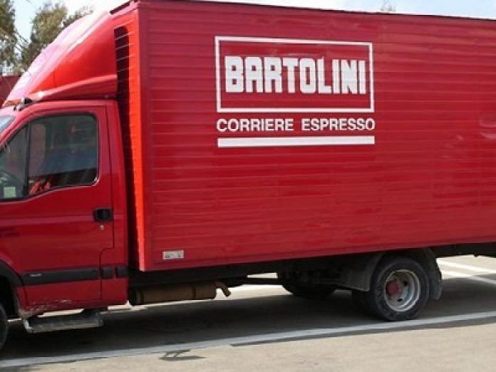 Attività di phishing ai danni della “Bartolini”, la Polizia Postale rilancia l’allerta