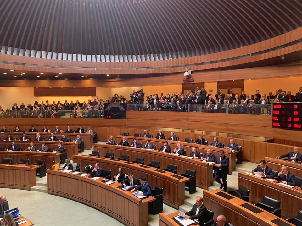 Giunta Solinas, l’accordo nel sabato sera: Lega pigliatutto, tre assessorati e la presidenza del Consiglio