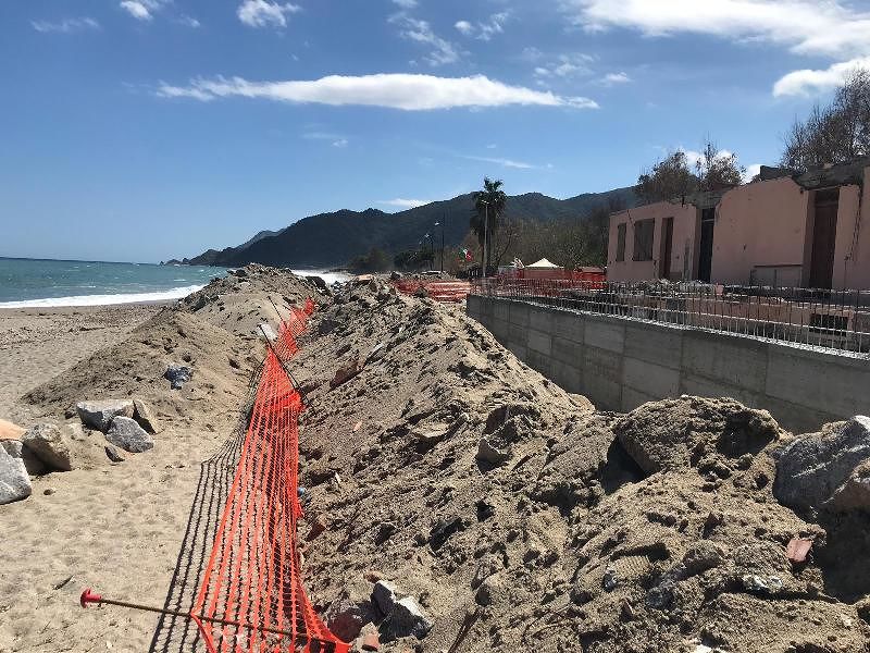 Lavori sulla spiaggia di Museddu, il Grig: “Sembrano proprio abusivi”