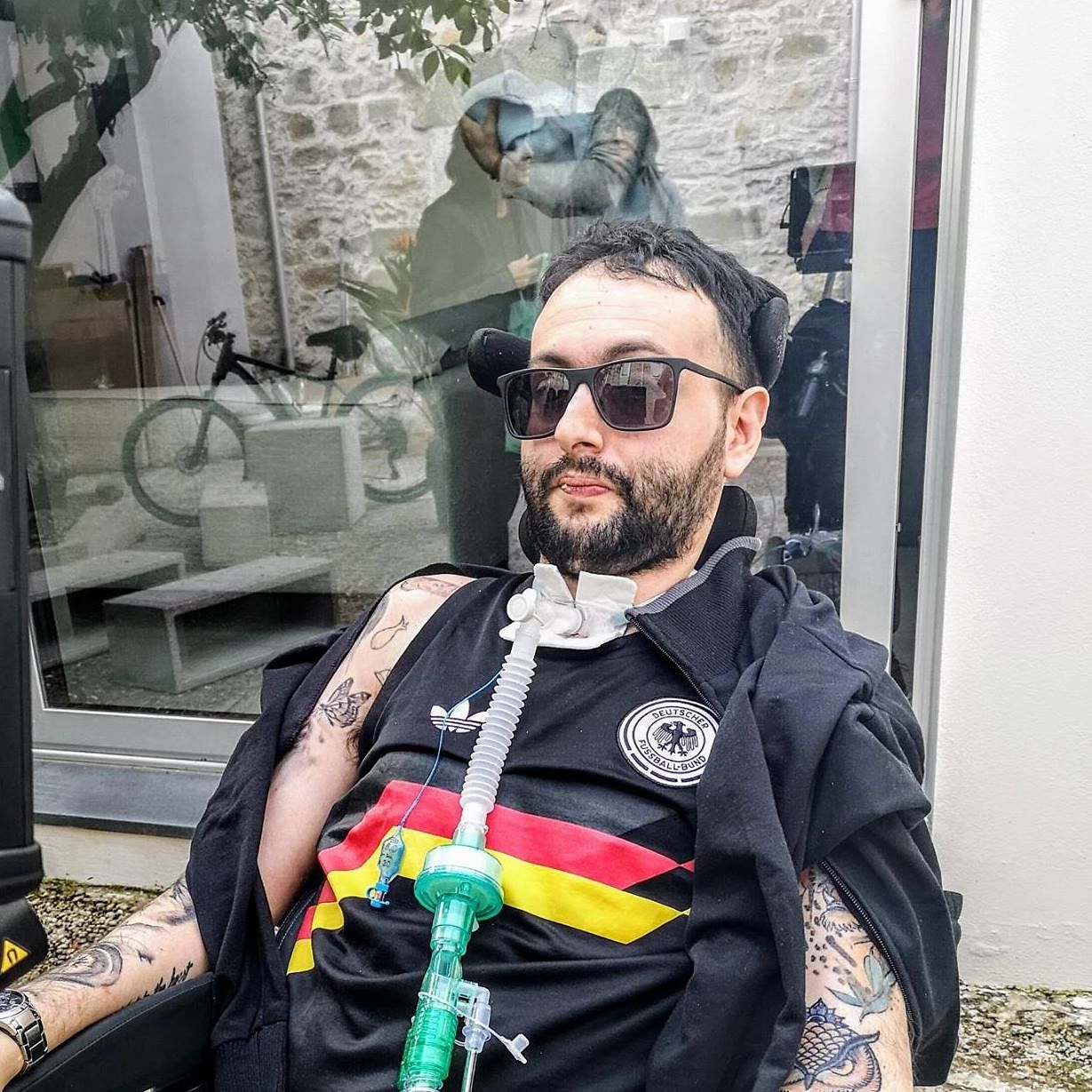“Lasciato senza presidi sanitari essenziali. Non ho più parole, solo tanta amarezza”