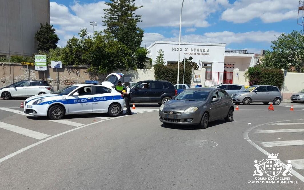 Cagliari, travolto da un’auto in viale La Playa: 63enne finisce all’ospedale