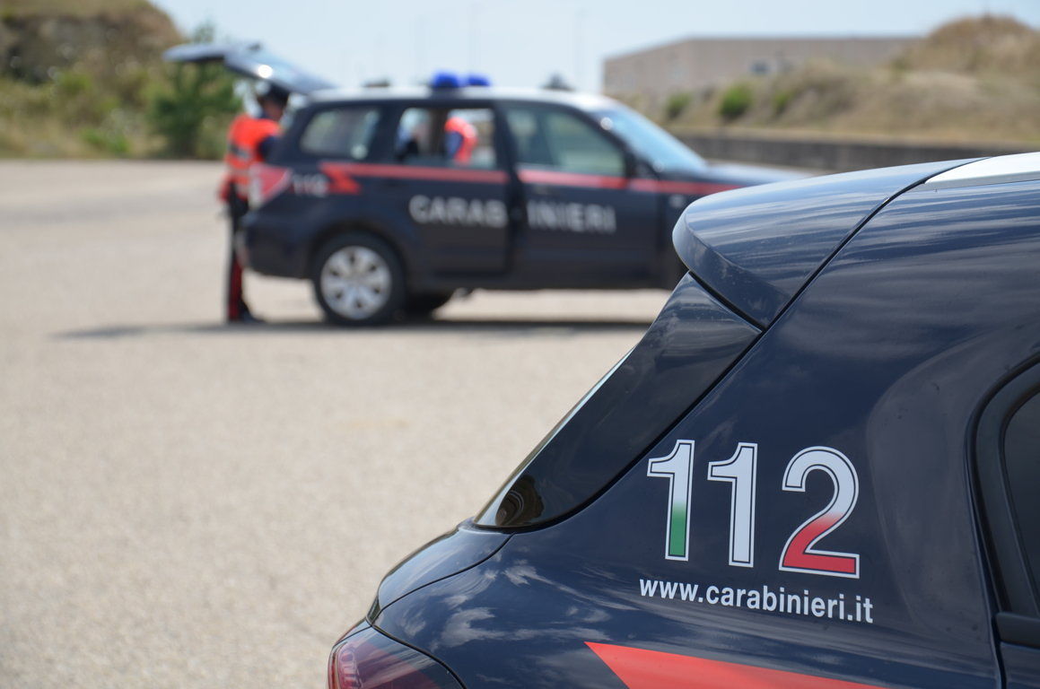 Ottana, ubriaco alla guida provoca un incidente: feriti una donna e suoi due figli