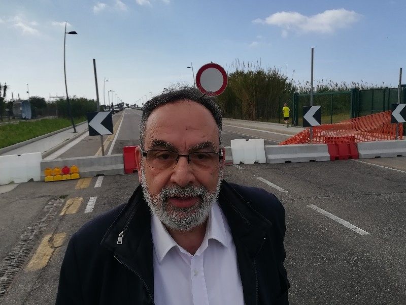Viale Colombo a Quartu sbarrata alle auto, Delunas tira dritto: “E se poi muore qualcuno?”
