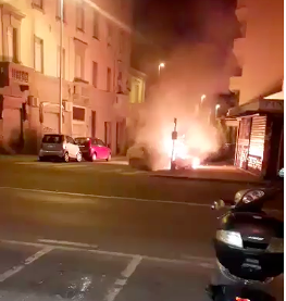 Cagliari, fiamme nella notte in via Bellini: danneggiata anche un’auto